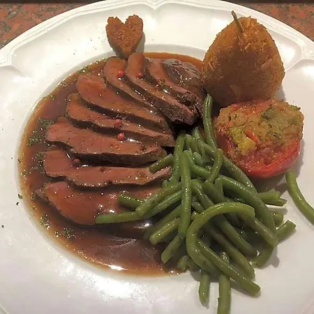 Logis - Restaurant Aux Bruyères Hotel