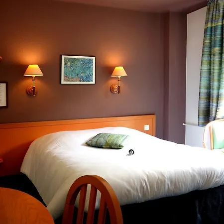 Logis - Restaurant Aux Bruyeres 호텔 오르베