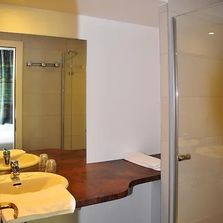 호텔 Logis - Restaurant Aux Bruyeres