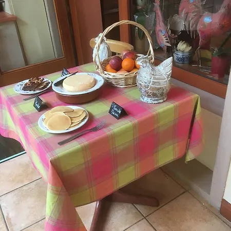 호텔 Logis - Restaurant Aux Bruyeres 3*