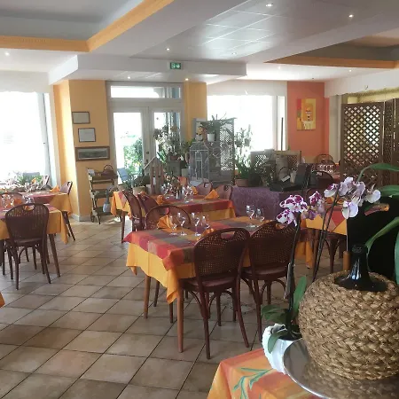 Logis - Restaurant Aux Bruyeres 3* 오르베