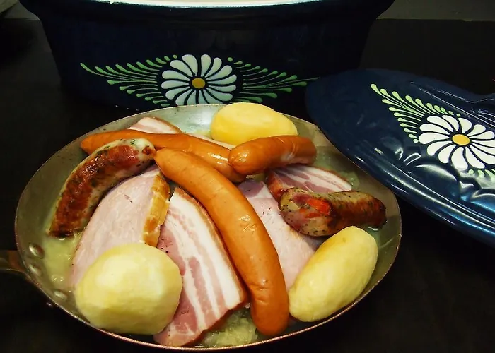 Logis - Restaurant Aux Bruyeres Hotel 3*