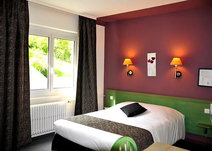 Logis - Restaurant Aux Bruyeres Hotel